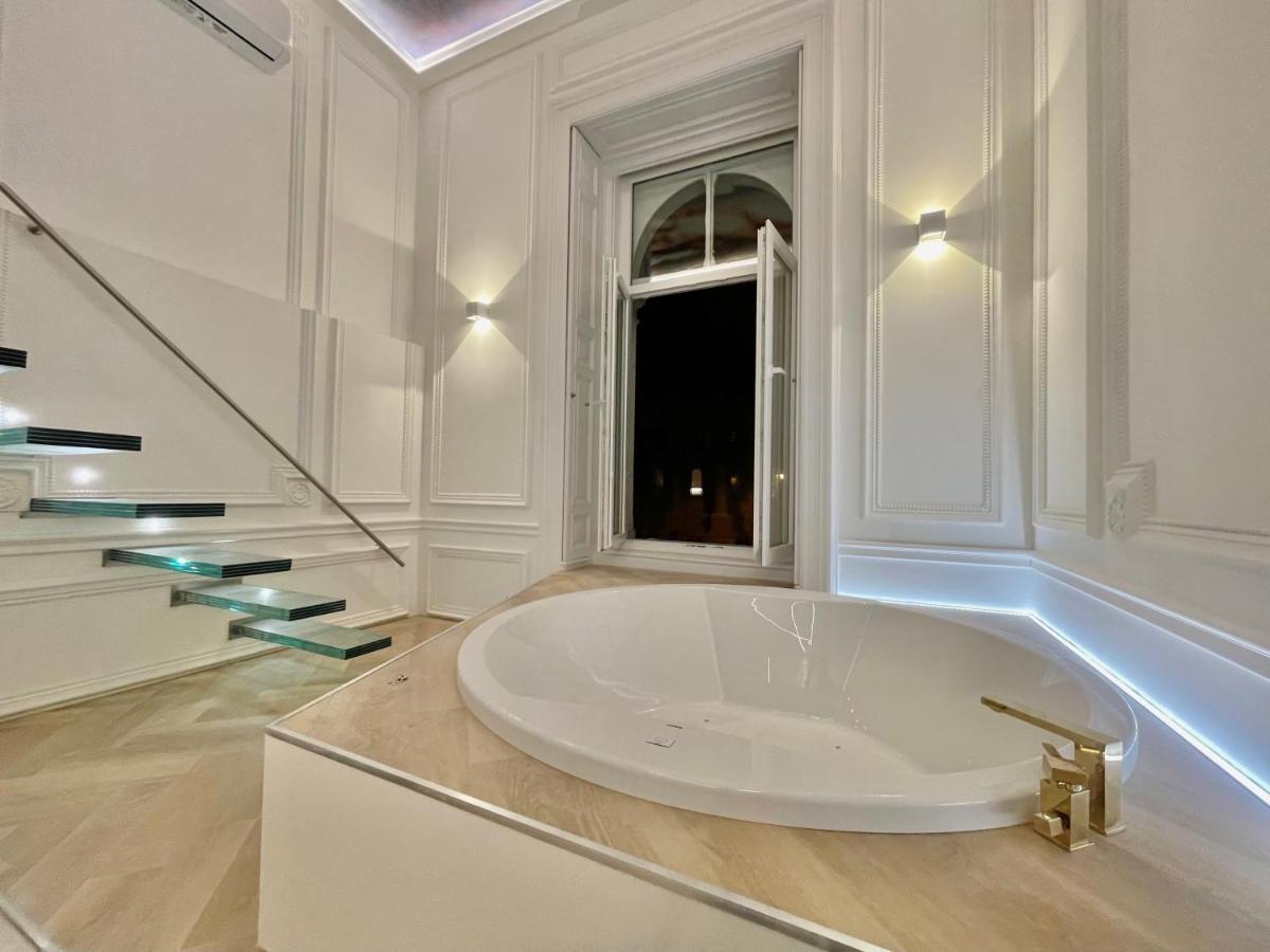 Top Luxury Suites Budapeste Exterior foto