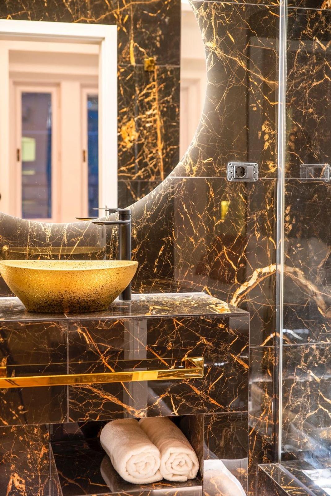 Top Luxury Suites Budapeste Exterior foto